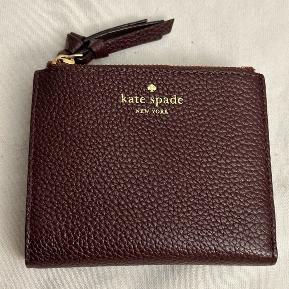 kate spade Handbags - Kate Spade Malea in Mulberry Street Leather Wallet EUC